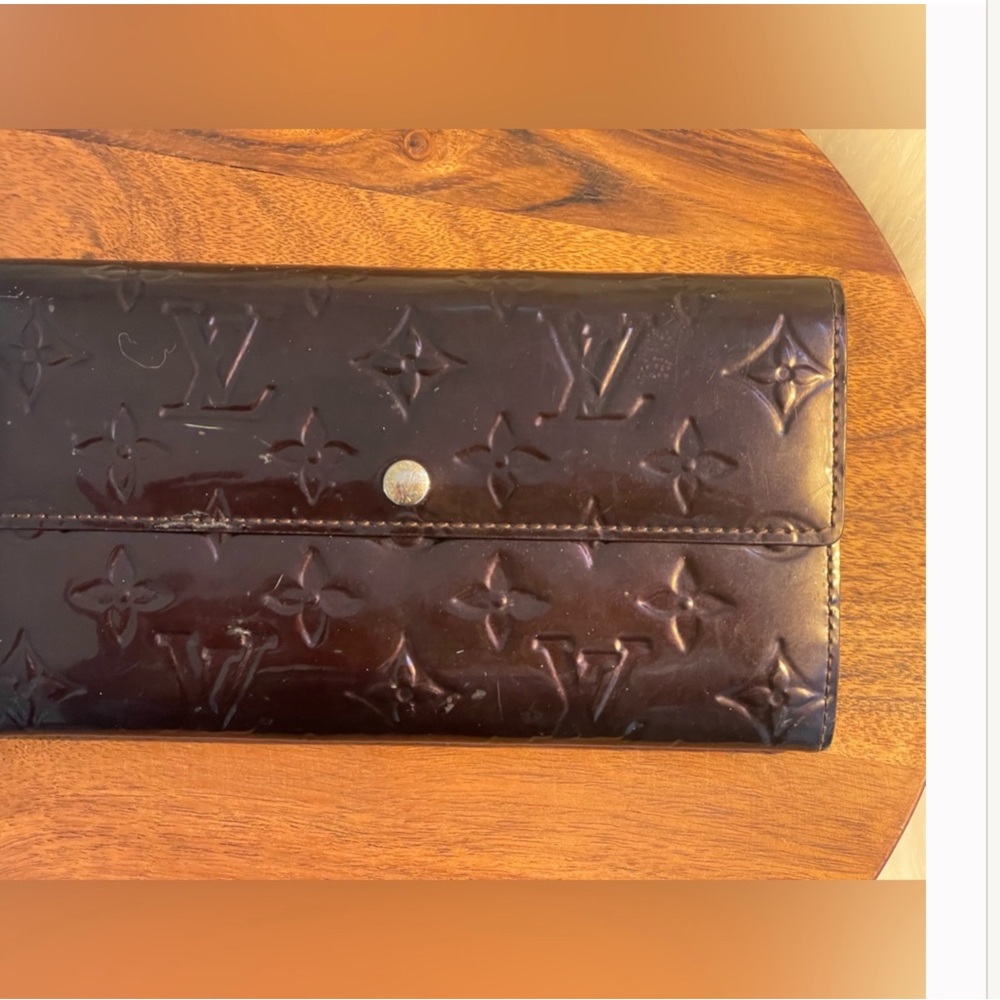 EUC Louis Vuitton Sarah Vernis Wallet With COA